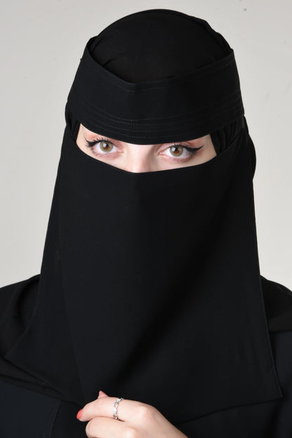 نقاب مطاط مائل بحريني