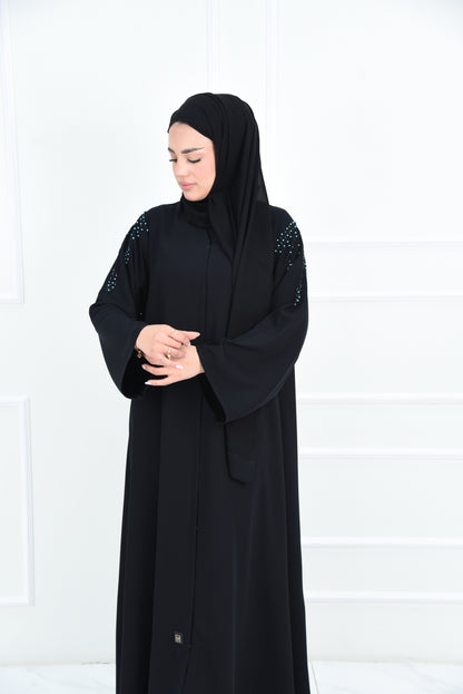 عباية كلوش كريب بتطريز تركواز على الاكتاف