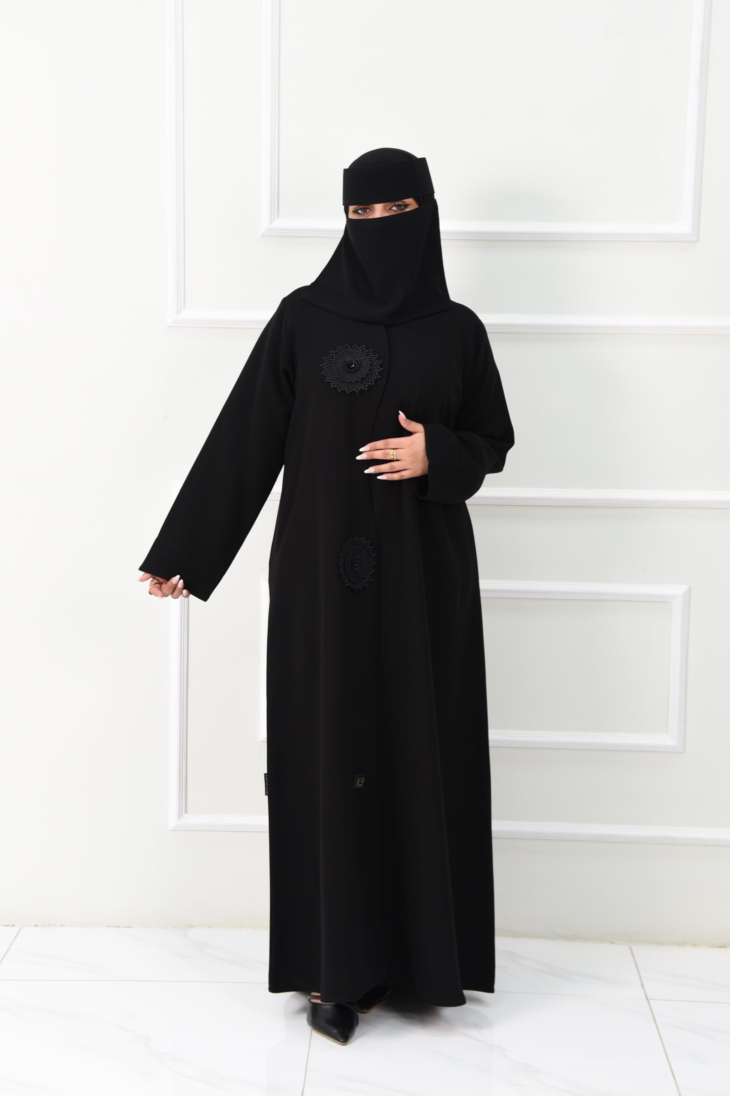 عباية سادة كم عادي مغلقة