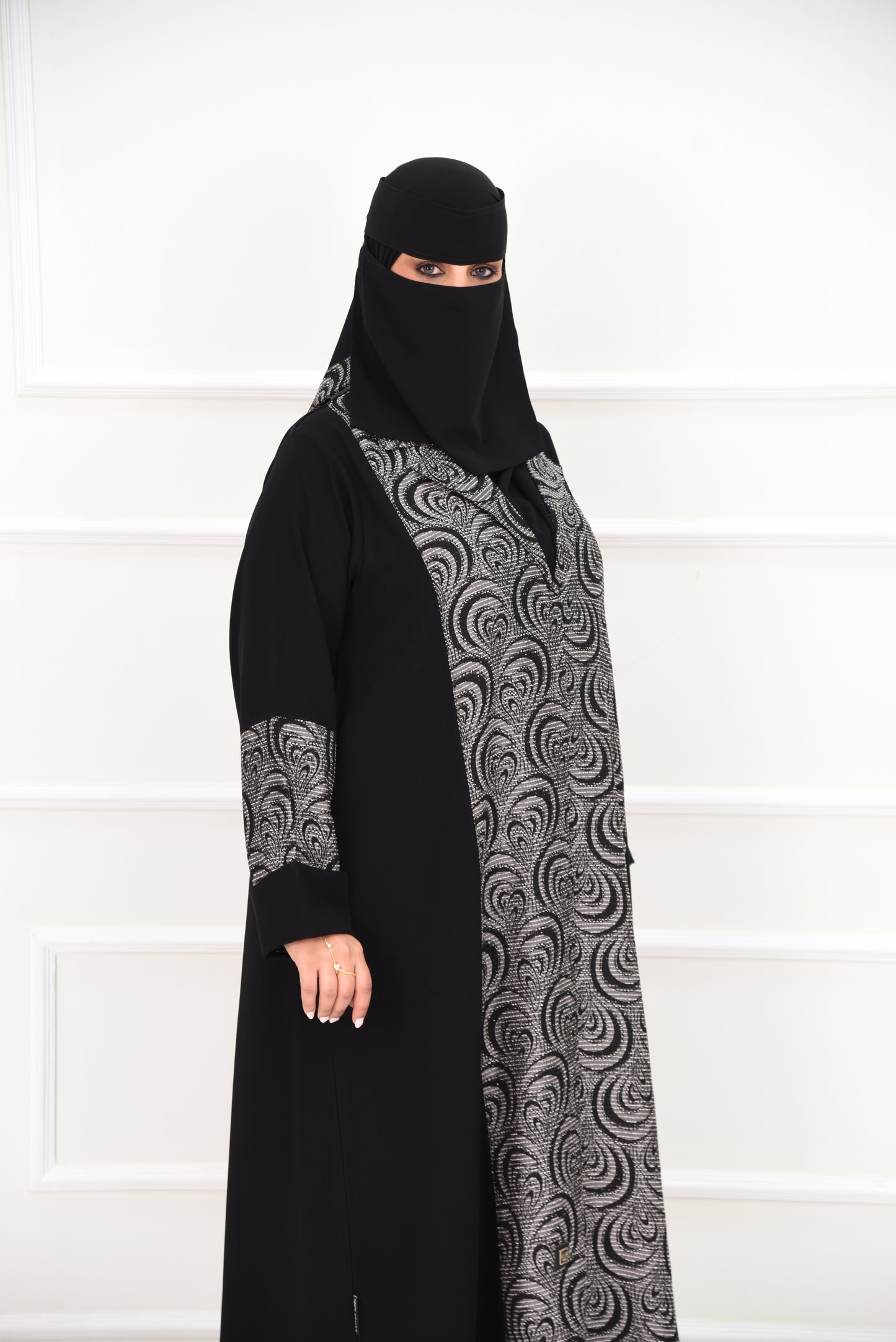 عباية سادة