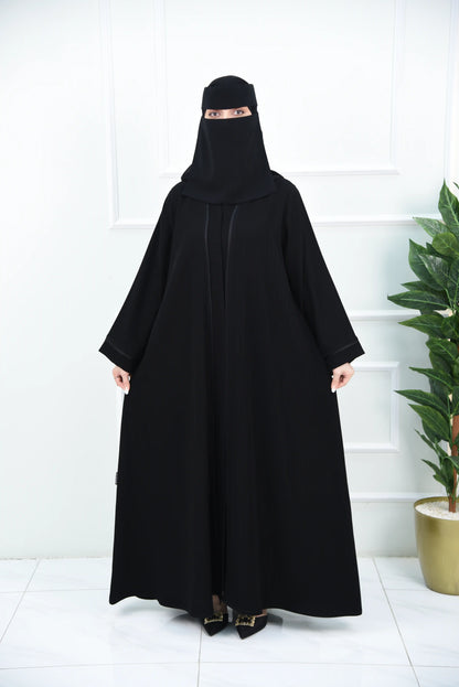 عباية كاجوال مقلم بالطول مع برواز لامع